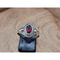 Echt zilveren ring met Granaat 